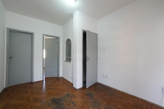 Sala de casa de condomínio para alugar com 2 quartos, 65m² em Cambuci, São Paulo