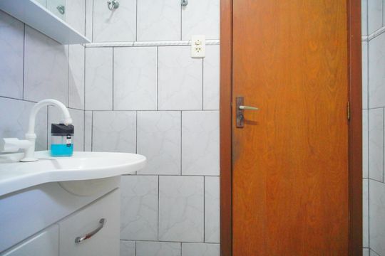 Banheiro 2 de casa à venda com 5 quartos, 300m² em Industrial, Novo Hamburgo