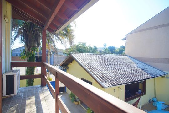 varanda da suite de casa à venda com 5 quartos, 300m² em Industrial, Novo Hamburgo