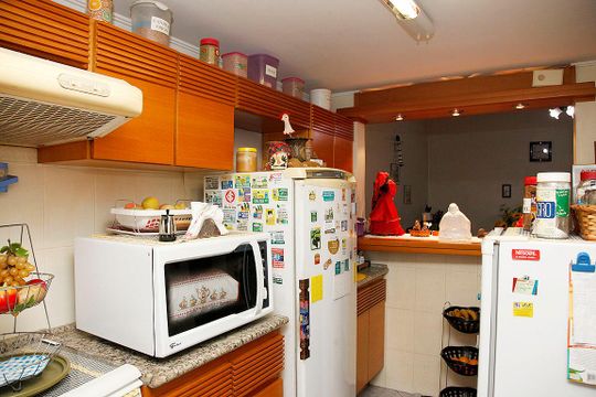 Cozinha + Área de Serviço de apartamento à venda com 2 quartos, 60m² em Santana, Porto Alegre