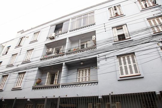 Fachada de apartamento à venda com 2 quartos, 60m² em Santana, Porto Alegre