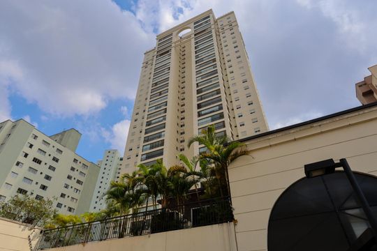 Fachada do prédio de apartamento à venda com 3 quartos, 139m² em Chora Menino, São Paulo