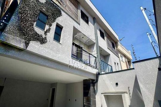 Casa à venda com 2 quartos, 135m² em Pinheirinho, Santo André