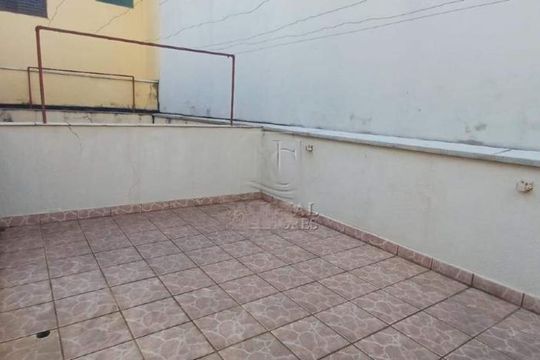 Casa à venda com 3 quartos, 180m² em Vila Scarpelli, Santo André