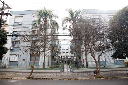 Fachada de apartamento à venda com 1 quarto, 50m² em Menino Deus, Porto Alegre