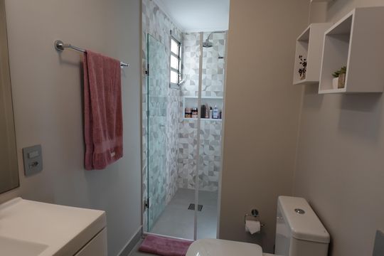 Banheiro de apartamento à venda com 2 quartos, 55m² em Bosque da Saúde, São Paulo