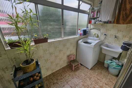 Área de serviço de apartamento à venda com 4 quartos, 130m² em Jardim das Bandeiras, São Paulo