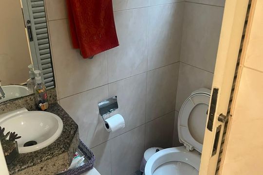 Banheiro de casa à venda com 4 quartos, 110m² em Parque Casa de Pedra, São Paulo