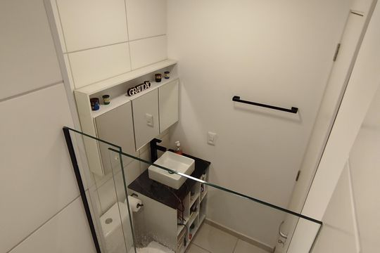 Banheiro de apartamento para alugar com 2 quartos, 42m² em Santo Cristo, Rio de Janeiro