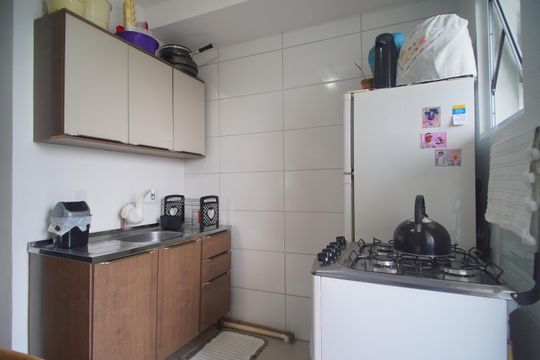 Cozinha de apartamento à venda com 2 quartos, 51m² em Campina, São Leopoldo