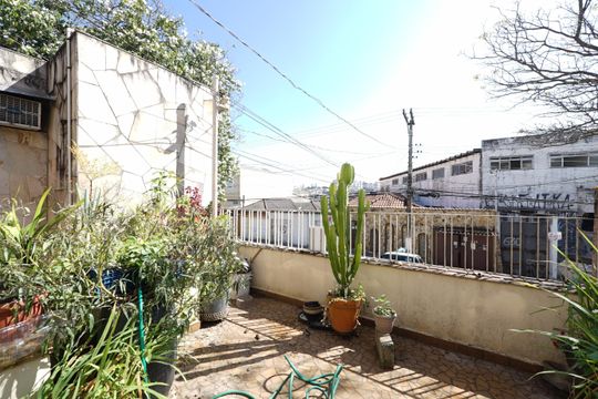 Varanda de casa à venda com 2 quartos, 100m² em Vila São José, São Paulo