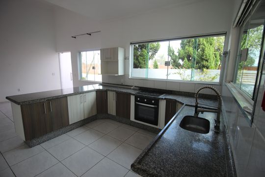 Casa de Condomínio para alugar com 3 quartos, 200m² em Caguaçu, Sorocaba
