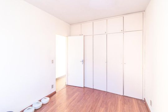 Quarto de apartamento à venda com 3 quartos, 70m² em Cidade Nova, Belo Horizonte