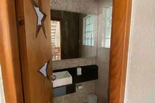 Casa à venda com 3 quartos, 256m² em Vila Pires, Santo André