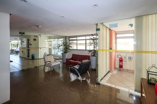 Hall de entrada de apartamento à venda com 2 quartos, 92m² em Vila Mariana, São Paulo