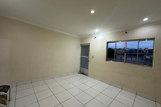 Sala de casa para alugar com 3 quartos, 150m² em Recanto Phrynea, Barueri