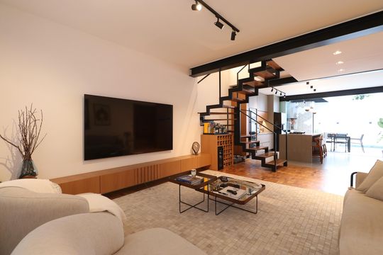 Sala de casa à venda com 3 quartos, 173m² em Alto de Pinheiros, São Paulo