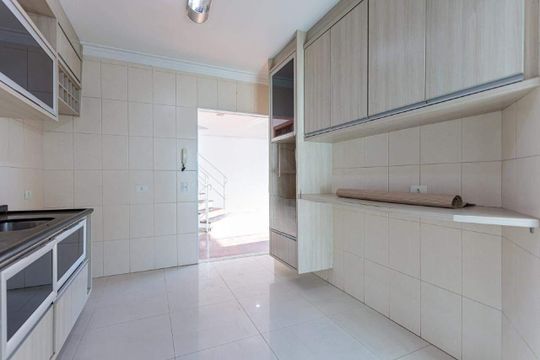 Casa à venda com 3 quartos, 235m² em Jardim Pilar, Santo André