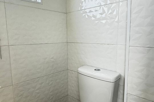 Banheiro de Serviço  de apartamento à venda com 3 quartos, 130m² em Centro, Santo André