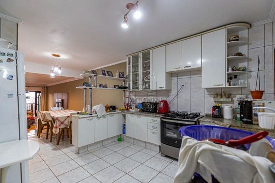 Casa à venda com 3 quartos, 160m² em Parque das Nações, Santo André