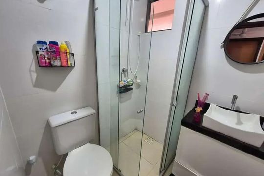 Banheiro de kitnet/studio para alugar com 2 quartos, 50m² em Savassi, Ribeirão das Neves