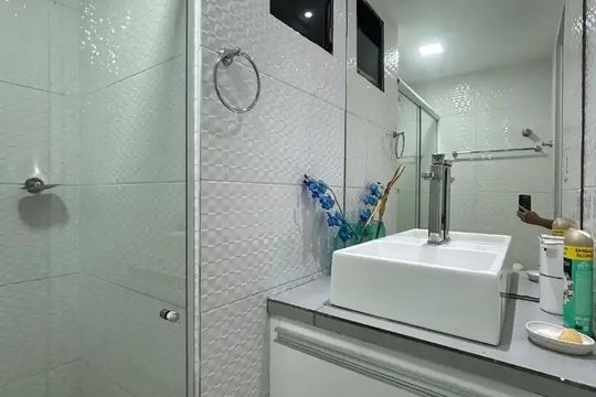 Banheiro de kitnet/studio para alugar com 2 quartos, 50m² em Savassi, Ribeirão das Neves