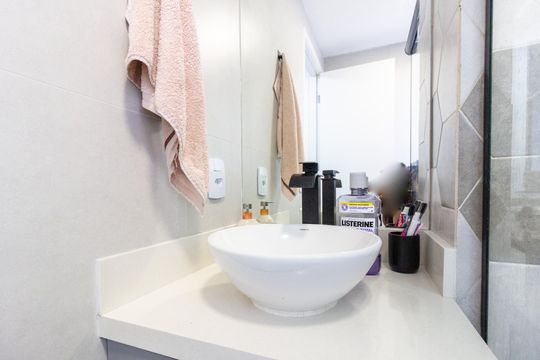 Banheiro de apartamento à venda com 2 quartos, 42m² em Vila Sao Joao, Guarulhos