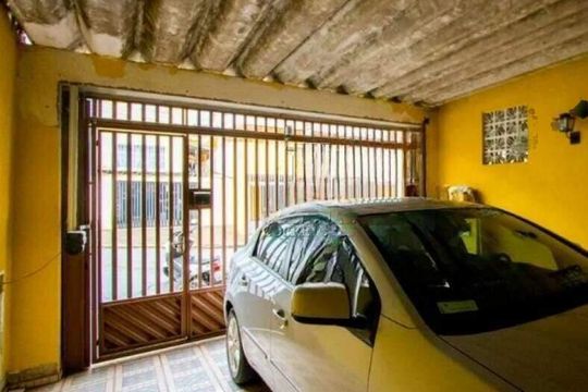 Casa à venda com 3 quartos, 176m² em Vila Scarpelli, Santo André
