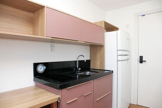 Studio - Cozinha de kitnet/studio para alugar com 1 quarto, 36m² em Rio Branco, Porto Alegre