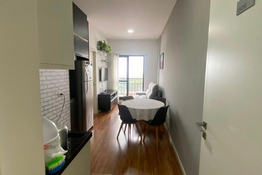 Sala de apartamento à venda com 1 quarto, 33m² em Portão, Curitiba