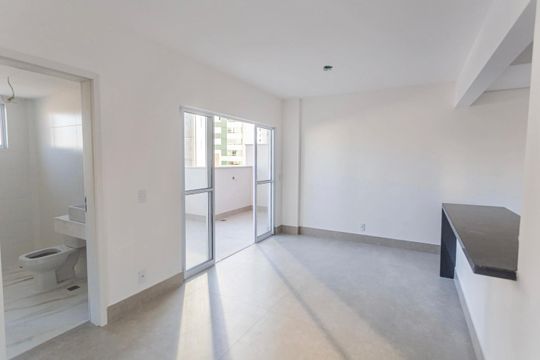 Sala  de apartamento à venda com 2 quartos, 77m² em Santa Efigênia, Belo Horizonte