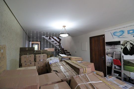 Sala de casa para alugar com 3 quartos, 197m² em Veleiros, São Paulo