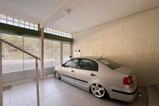 Garagem de casa para alugar com 4 quartos, 140m² em Jardim Beatriz, São Bernardo do Campo