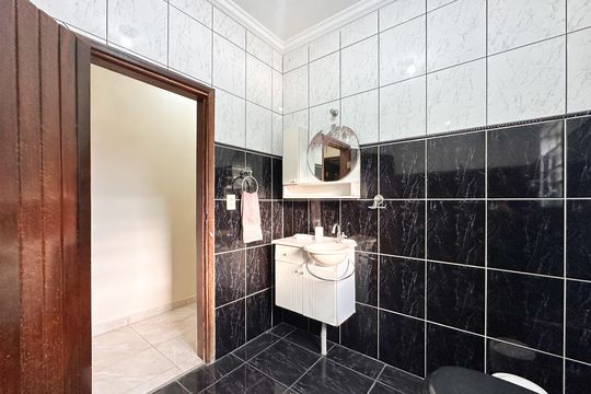 Banheiro Social de casa para alugar com 4 quartos, 140m² em Jardim Beatriz, São Bernardo do Campo