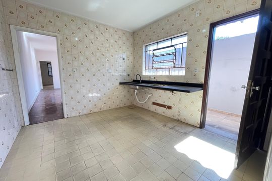 Cozinha de casa à venda com 2 quartos, 69m² em Jardim Cláudia, São Paulo