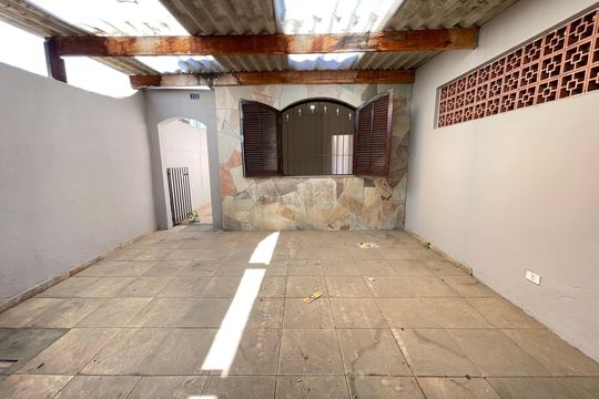 Garagem de casa à venda com 2 quartos, 69m² em Jardim Cláudia, São Paulo