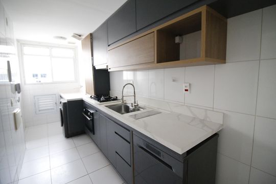 Cozinha de apartamento para alugar com 4 quartos, 165m² em Barra da Tijuca, Rio de Janeiro