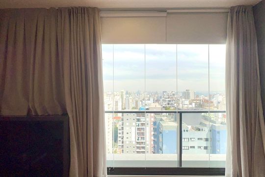 Varanda de kitnet/studio para alugar com 1 quarto, 25m² em Pinheiros, São Paulo