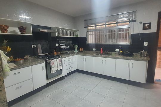 Casa para alugar com 4 quartos, 250m² em Jardim Nossa Senhora do Carmo, São Paulo