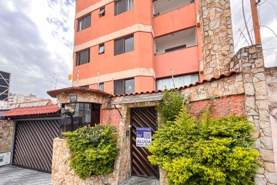 Fachada+plaquinha de apartamento para alugar com 2 quartos, 70m² em Santa Maria, São Caetano do Sul