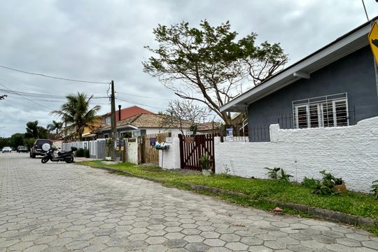 Faculdade  de casa para alugar com 1 quarto, 35m² em Campeche, Florianópolis