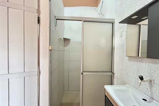 Banheiro  de casa para alugar com 1 quarto, 35m² em Campeche, Florianópolis