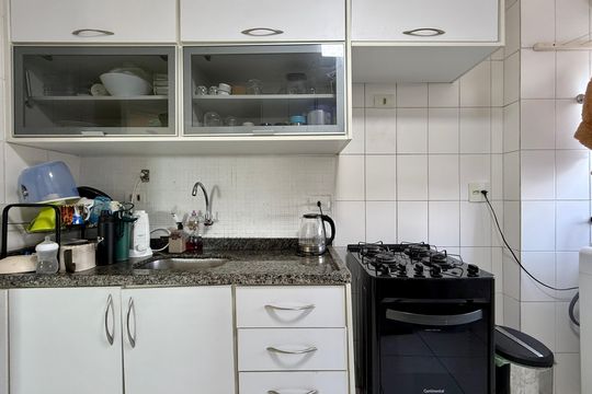 Cozinha  de apartamento à venda com 3 quartos, 72m² em Interlagos, São Paulo