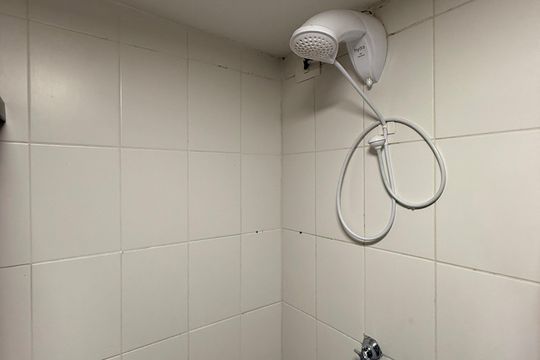Banheiro  de apartamento à venda com 3 quartos, 72m² em Interlagos, São Paulo