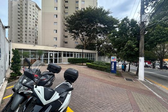 Fachada de apartamento à venda com 2 quartos, 107m² em Vila Isa, São Paulo