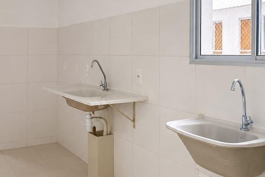 Área de serviço de apartamento para alugar com 2 quartos, 48m² em Anchieta, Rio de Janeiro