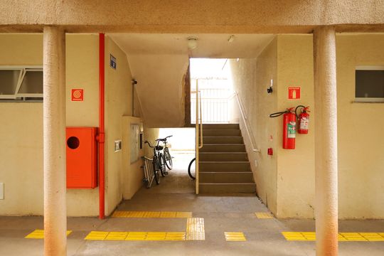 Área comum - Saguão do prédio de apartamento para alugar com 2 quartos, 46m² em Jardim Camargo Novo, São Paulo