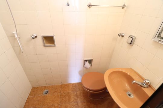Banheiro de apartamento para alugar com 1 quarto, 65m² em Martins, Uberlândia
