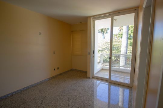Casa para alugar com 6 quartos, 600m² em Q 24, Brasília