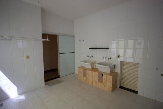 Casa para alugar com 6 quartos, 600m² em Q 24, Brasília